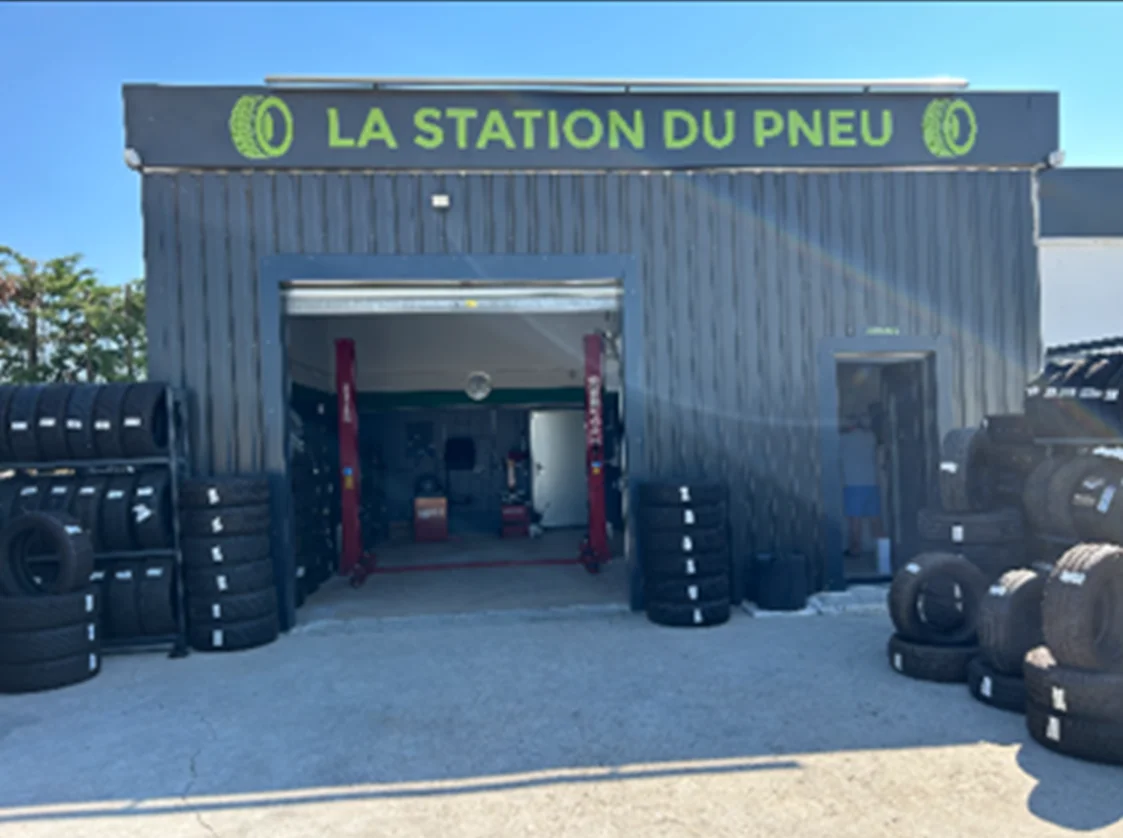 Façade Atelier La Station du Pneu